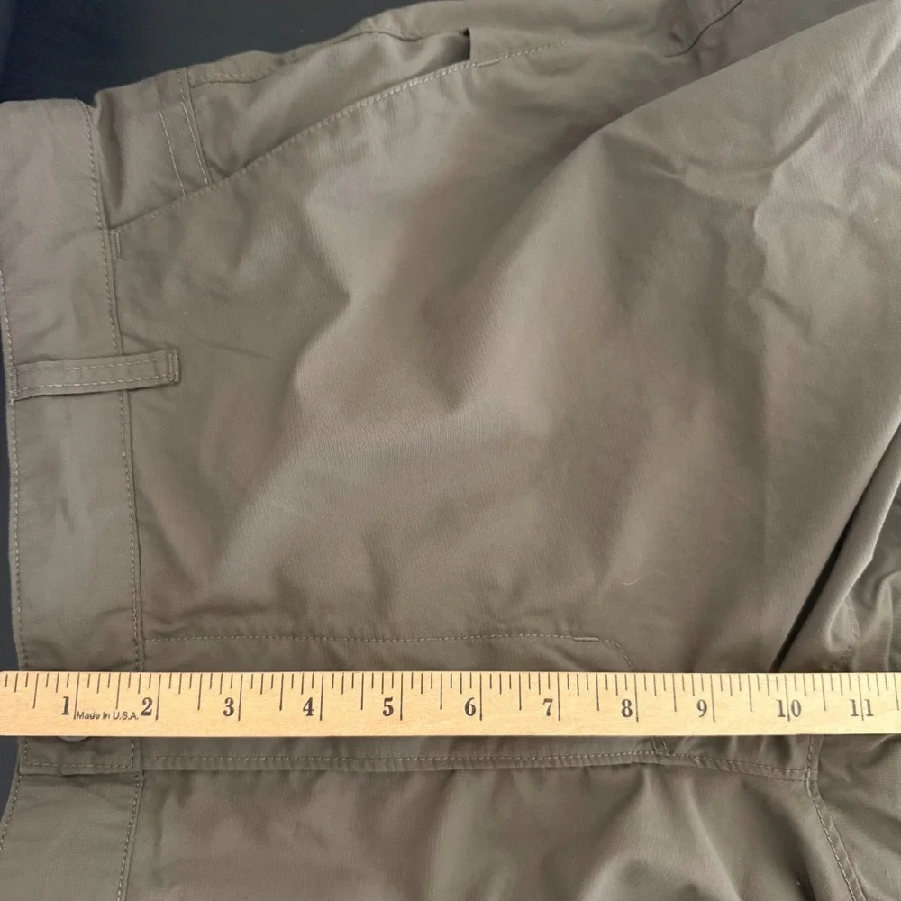 The North Face Convertible Pants Men's 38‎ Taupe 100% Nylon Snap Hiking Outdoor